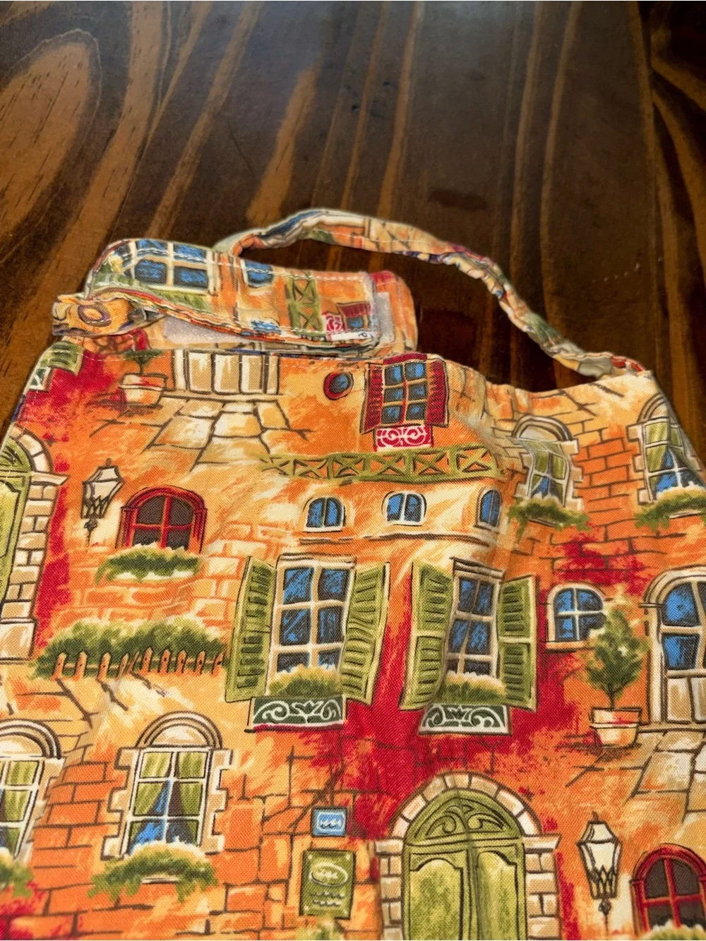 Reversible apron Mediterranean-style village/vineyard S.finch original